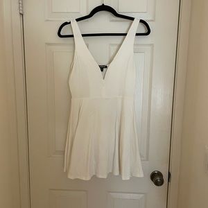 Express white romper M